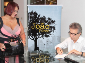 Eloizio Gomes Afonso Duraes destaca como bibliotecas comunitárias e acesso à leitura são pilares na superação da desigualdade.