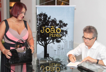 Eloizio Gomes Afonso Duraes destaca como bibliotecas comunitárias e acesso à leitura são pilares na superação da desigualdade.