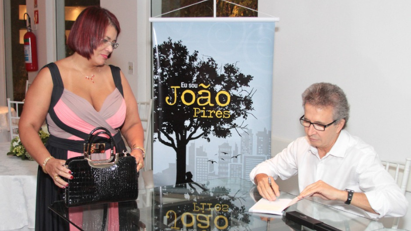 Eloizio Gomes Afonso Duraes destaca como bibliotecas comunitárias e acesso à leitura são pilares na superação da desigualdade.
