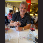 Leonardo Rocha de Almeida Abreu apresenta as marinas mais encantadoras do mundo, onde luxo e natureza se encontram.