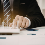 Relatórios económicos ajudam a antecipar riscos e oportunidades de investimento, como explica Francisco Gonçalves Perez.