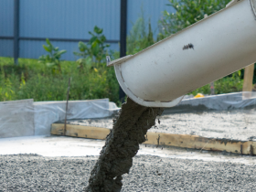 Estudo de estratégias para evitar a retração plástica no concreto aplicado em blocos estruturais, desenvolvido para Valderci Malagosini Machado.