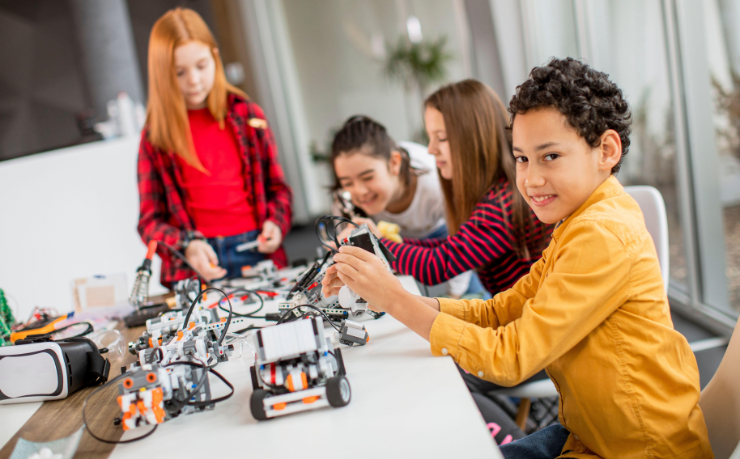 Gustavo Morceli explica por que a robótica educacional ainda falha em muitas escolas brasileiras e o que precisa mudar para virar aprendizagem real.