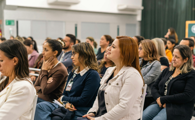 Curitiba Reconhece Protagonismo Feminino e Fortalece Lideranças Comunitárias