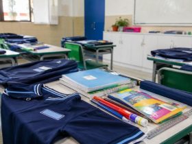 Curitiba debate distribuição gratuita de uniforme e material escolar na rede pública