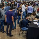 Feirão de empregos em Curitiba reforça esperança e movimenta o mercado de trabalho no Paraná